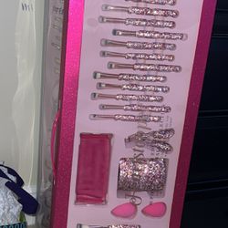 Sparkly makeup Brushes 