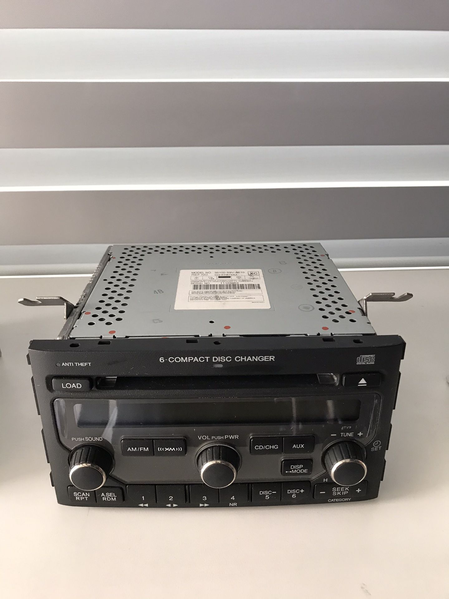 Honda Pilot (2006 2007 2008) Original AM/FM/XM 6 CD Radio