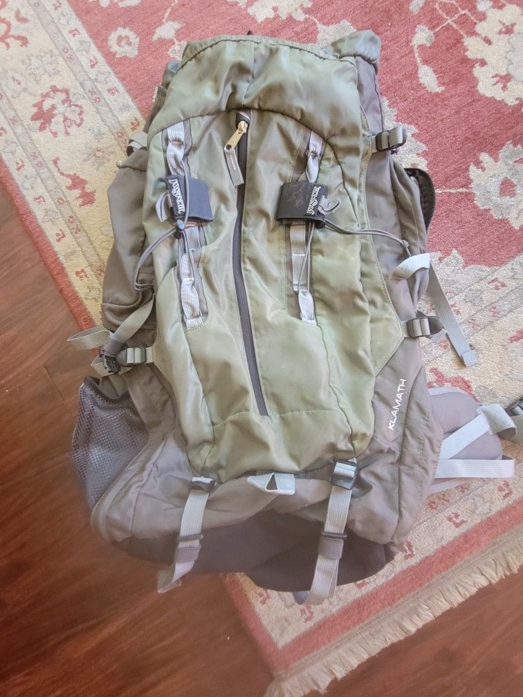 Jansport Klamath Hiking Backpack – Internal Frame – 70L