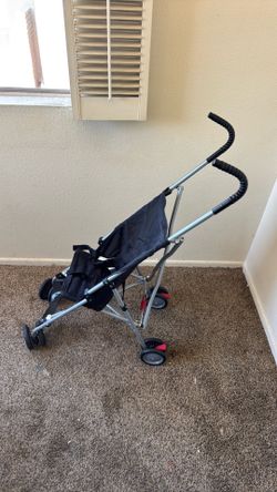 Lightweight baby stroller