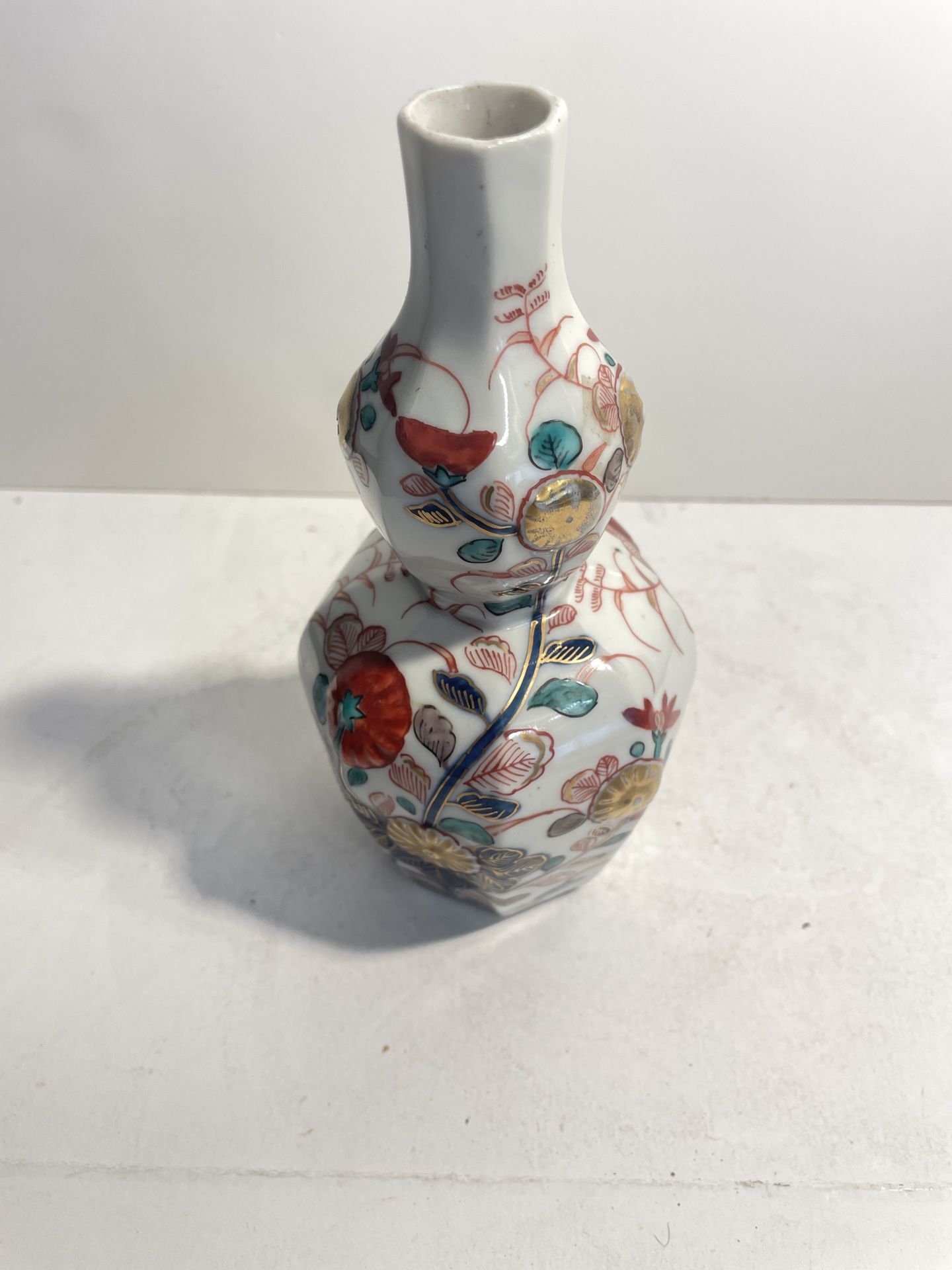 Vantage Japanese porcelain vase