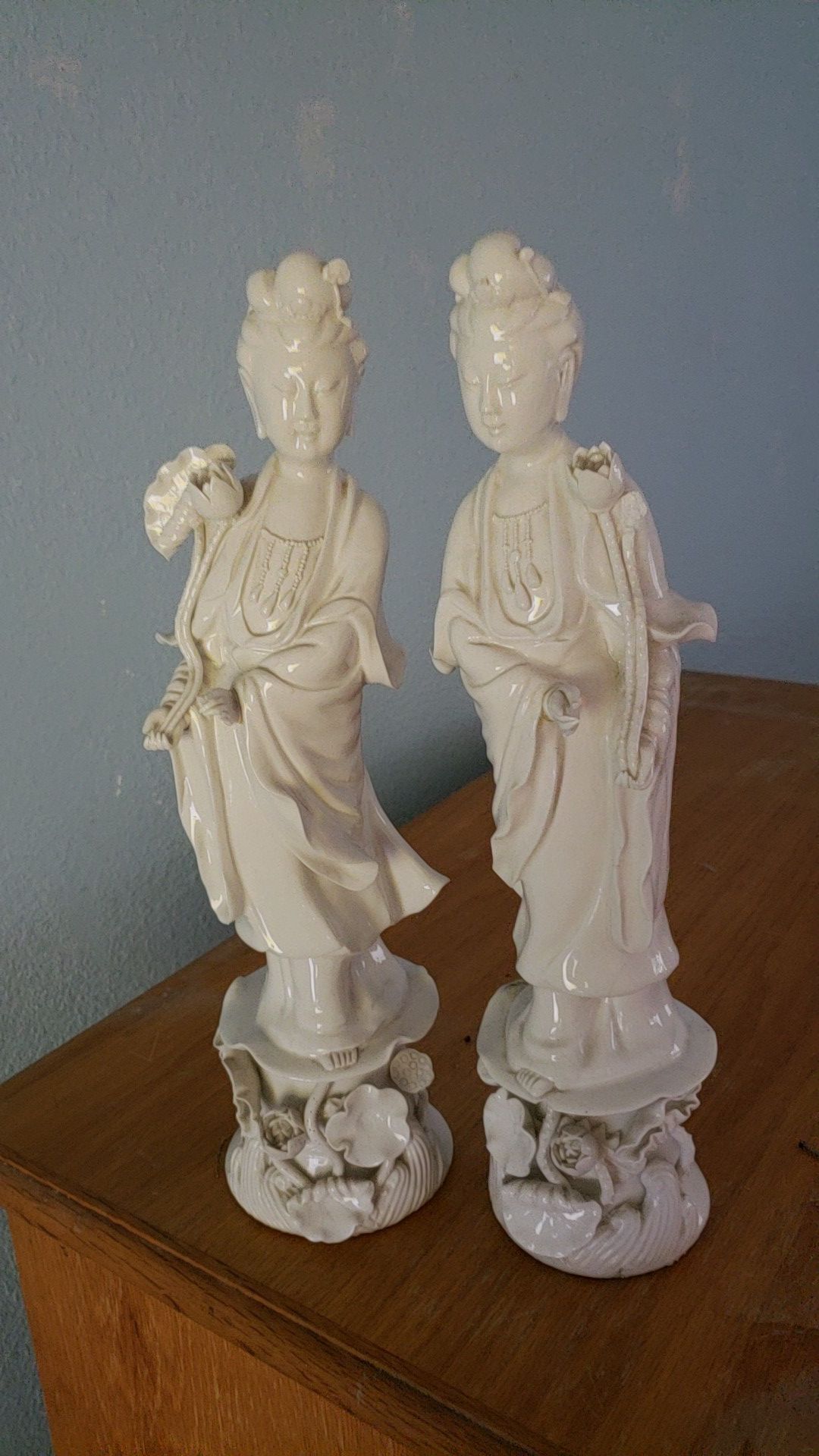 Collectible porcelain Japanese statues