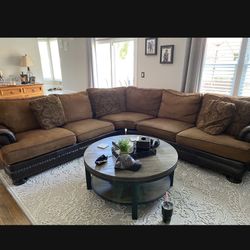 Walter E Smithe Sectional