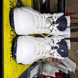 Jordan 6 Midnight Navy 8.5