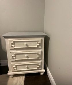 Night stand with drawers
