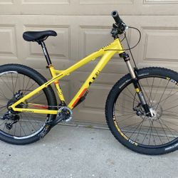 Diamondback Line Mountain Bike