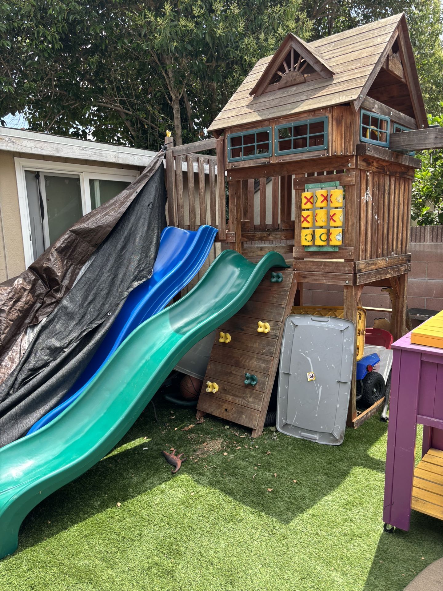 PLAY SET SWINGS INCLUDED P/up In Downey