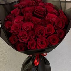 Red Roses Bouquet 