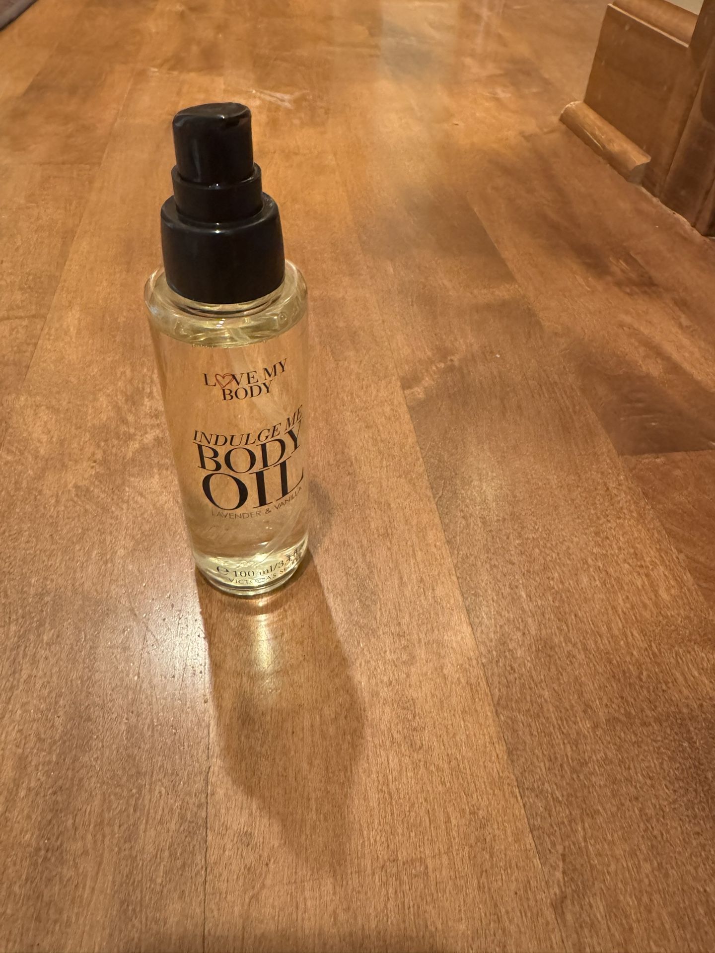 Victoria’s Secret love my body indulge me body oil shipping available