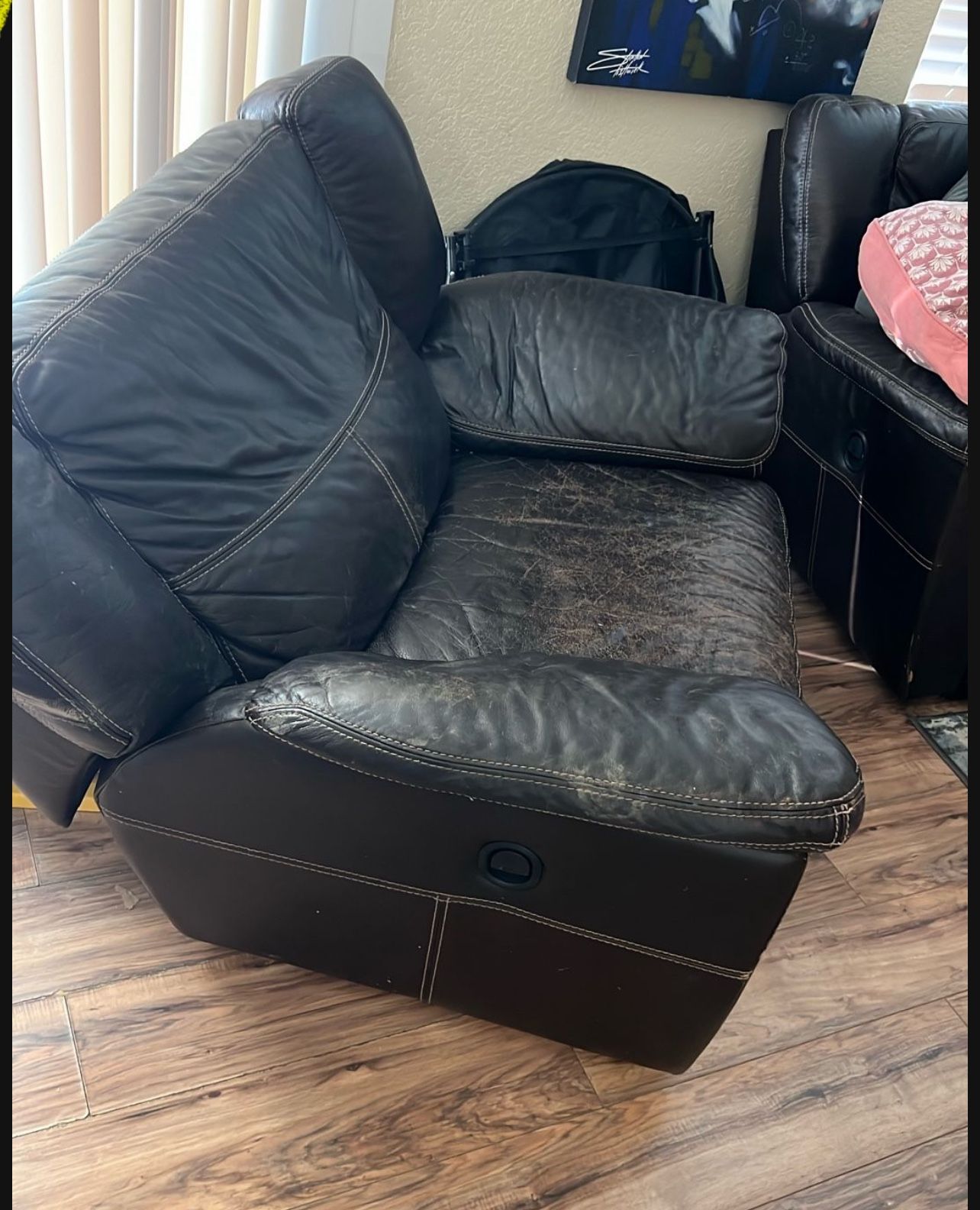 *PRICE REDUCED* LOVE SEAT COUCH SOFA