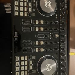 Traktor Kontrol S4