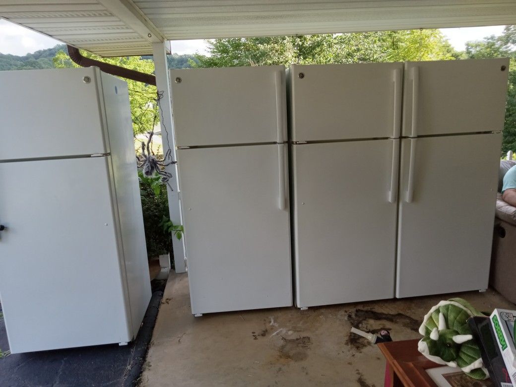 GE Refrigerator