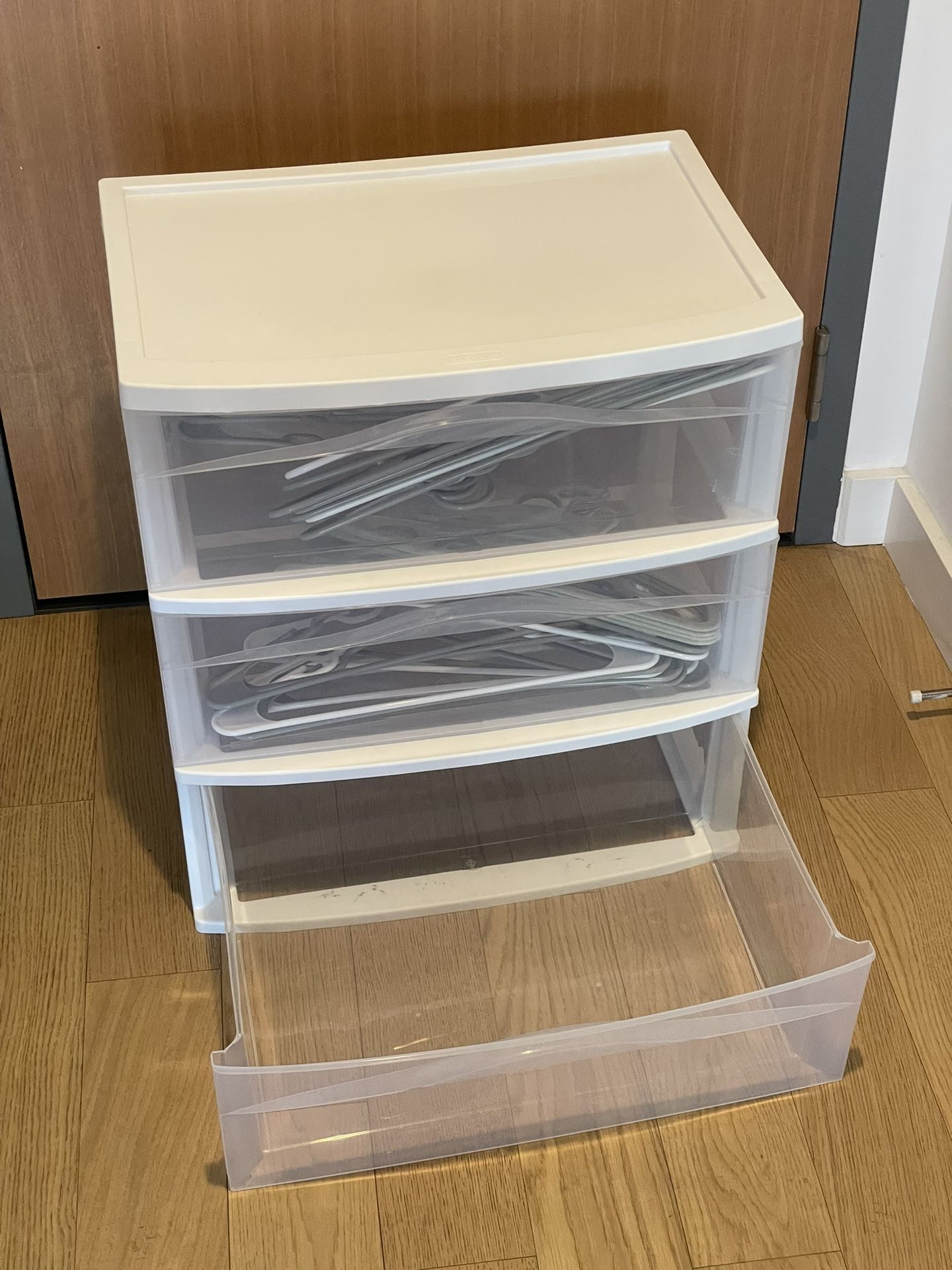 storage bin like new