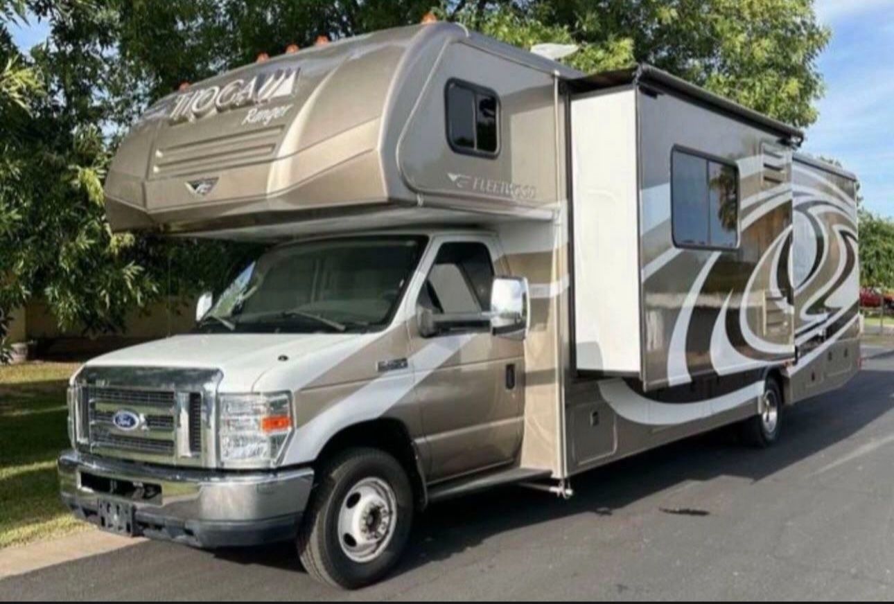 2015 Fleetwood Tioga Ranger 31M Class C MotorHome