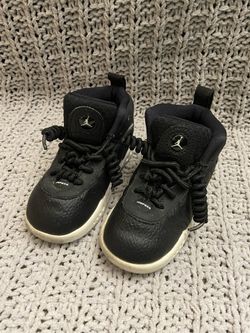 Boys Shoes Size Small 7 Jordans 