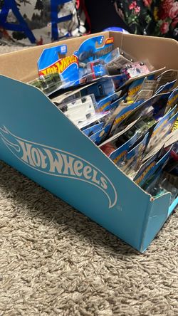 Display and hot wheels
