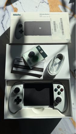 8BitDo Ultimate Mobile Gaming Controller