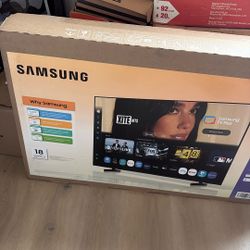 Samsung CRYSTAL UHD 42” TV