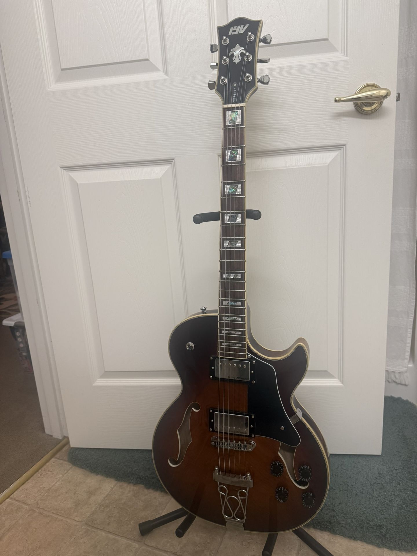 IYV LES OAUL HOLLOW BODY 6string Guitar 