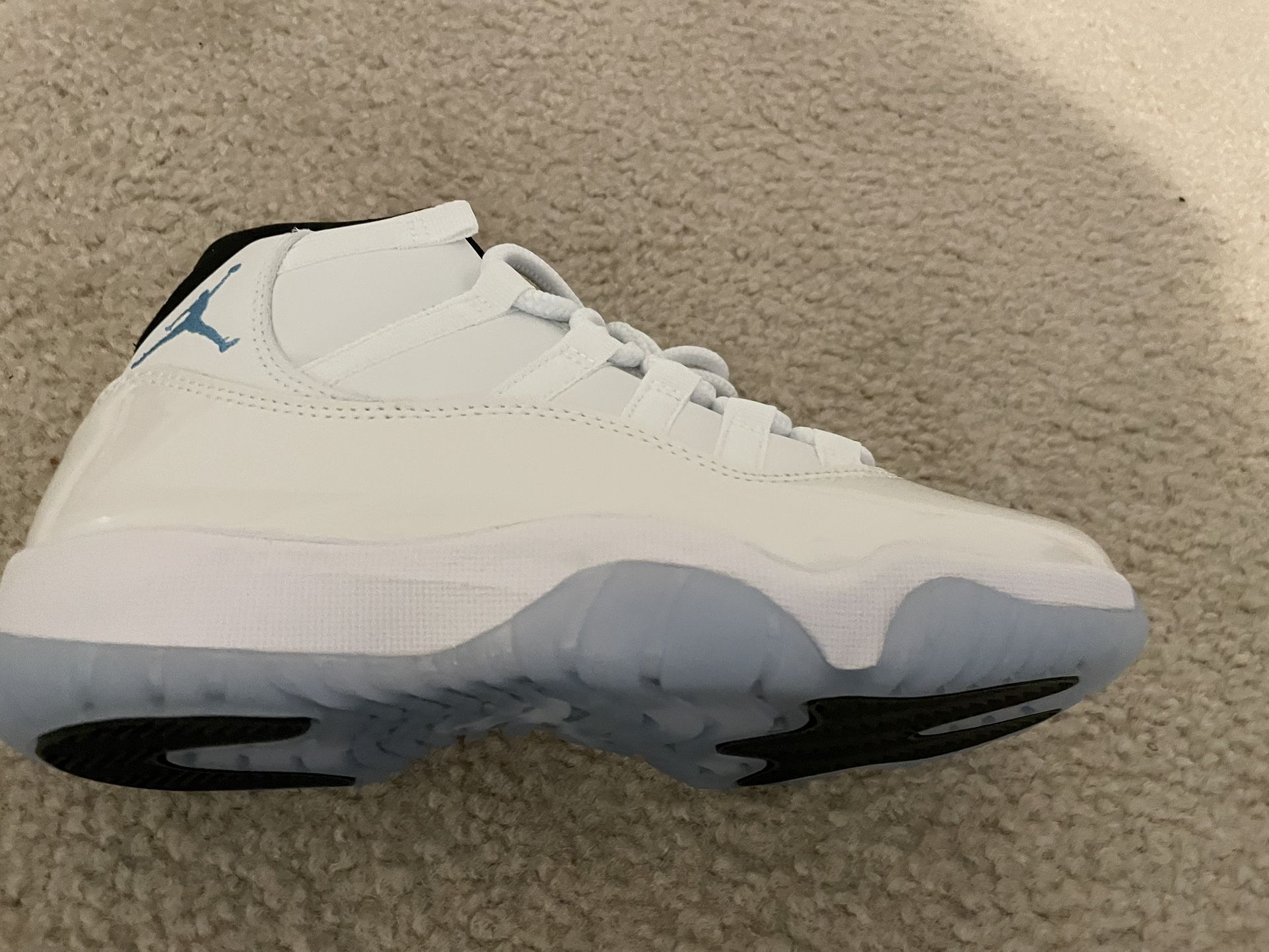 Air Jordan 11 Retro 'Legend Blue