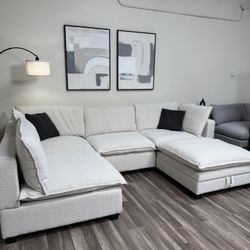 FREE DELIVERY New In Box 5 Piece Modular Cloud Sectional Couch - Boucle