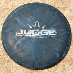 Dynamic Discs Classic Blue Burst Judge - 174 Grams Disc Golf. 