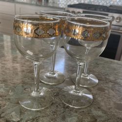 Set Of 4 Lead Crystal Wine Glasses, Gold Encrusted Rim