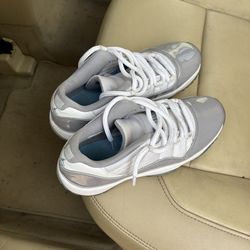 Jordan’s 11 size 5.5y