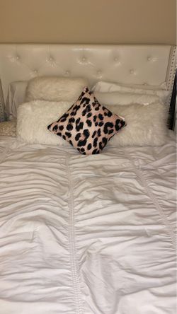 4 decorative fuzzy throw pillows plus pink panther pillow