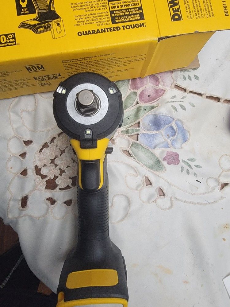Dewalt Wrench 1/2 100% New