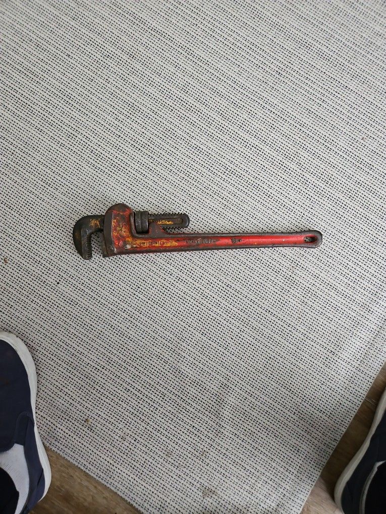 VTG Rigid 18" Monkey Pipe Wrench