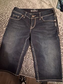 Silver jean shorts Size 28