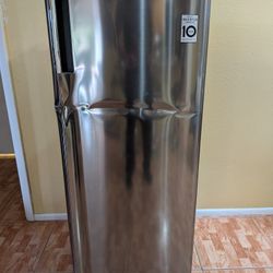 LG 5.8 cu. ft. Single Door Freezer – Model LROFC0605V