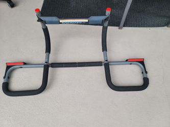 Door frame pull up bar