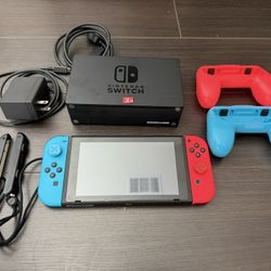 Nintendo Switch (with 128GB SD Card)