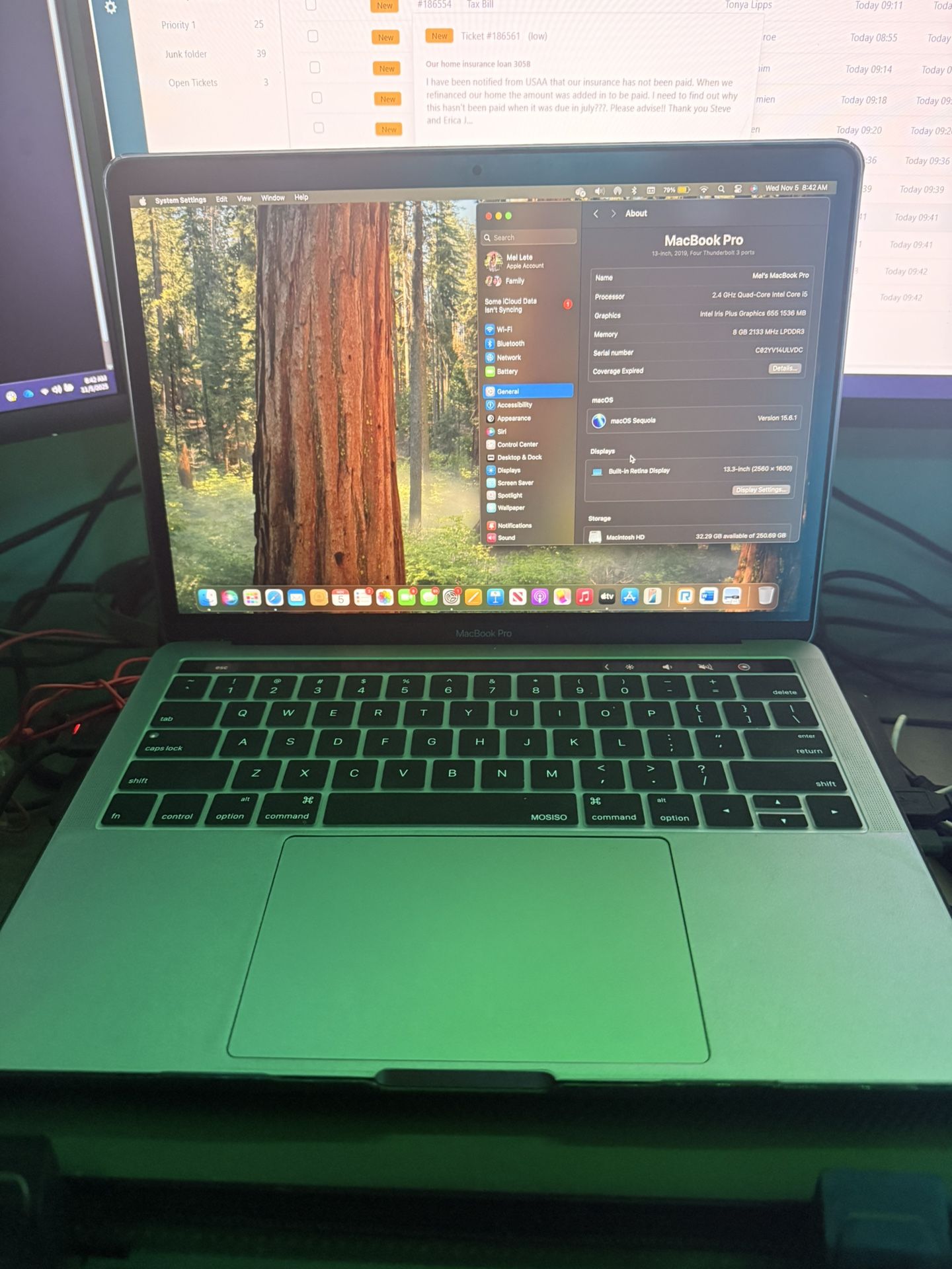 2019 MacBook Pro 13 Inch 256gb W/touchbar