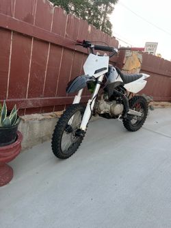 Apollo 4 stroke yr 2020 pit bike