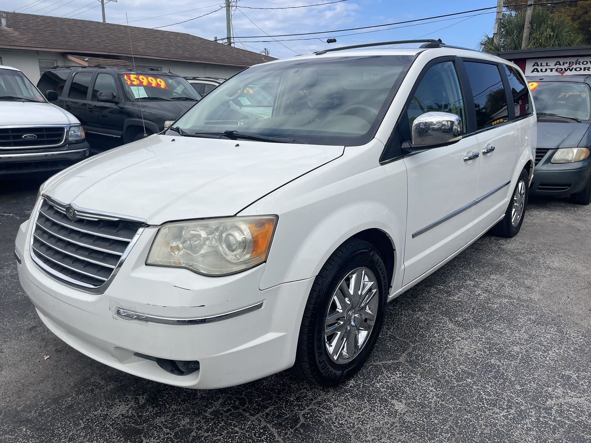 2008 Chrysler Town & Country