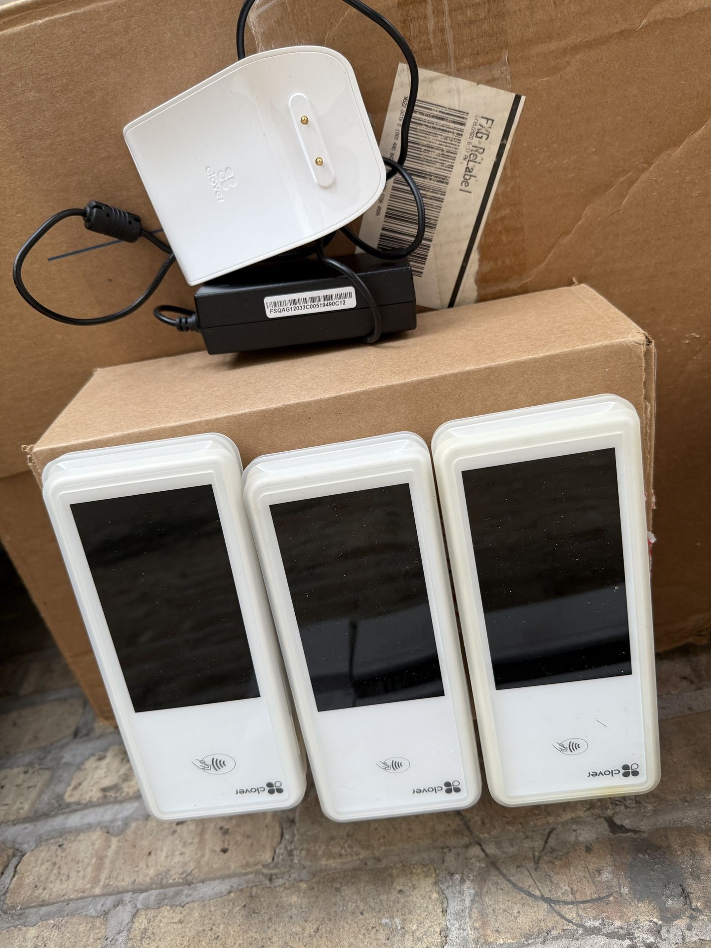 MULTIPLE CLOVER POS SYSTEMS MESSAGE ME FOR MORE INFO