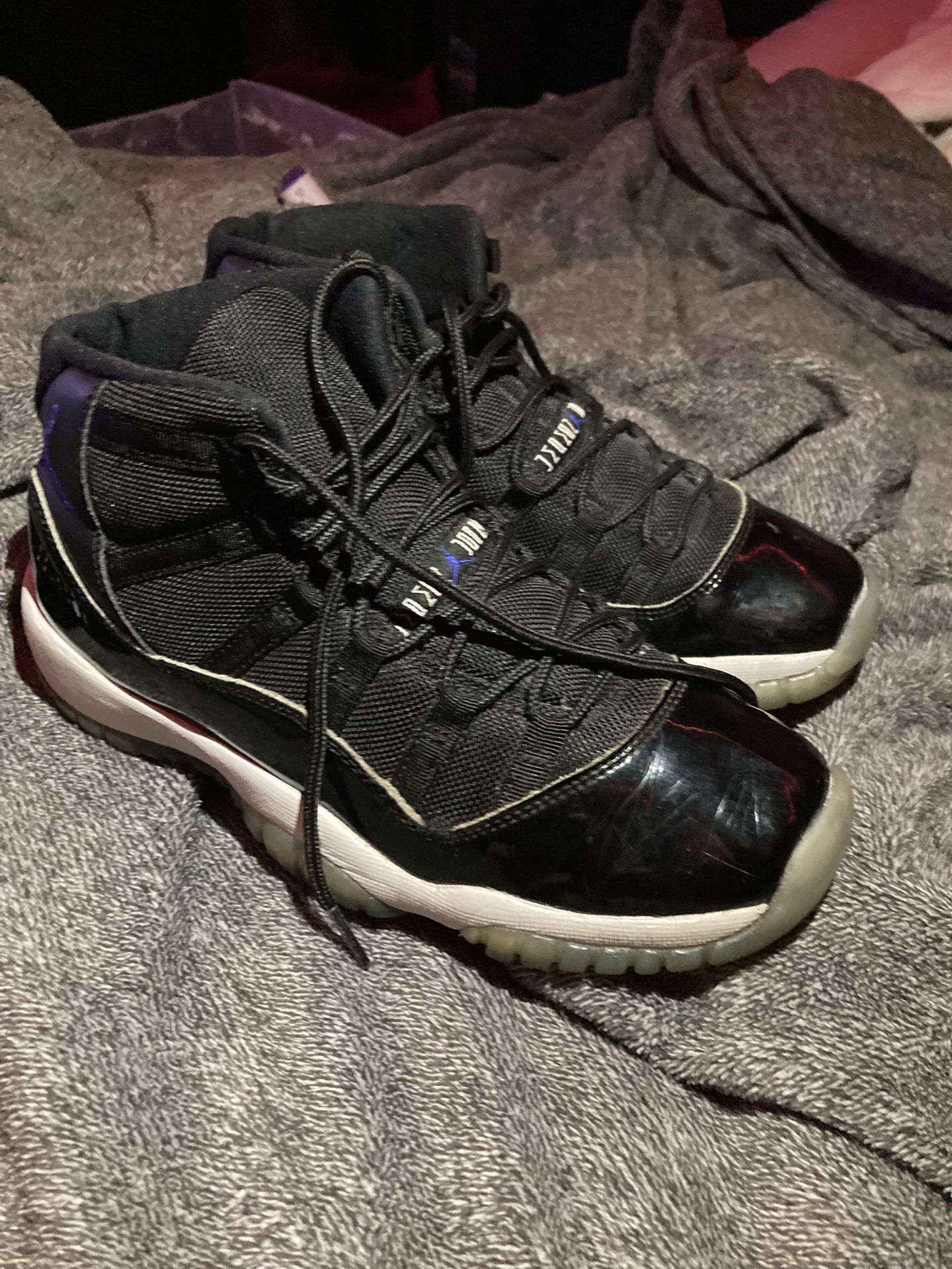 Space Jam Jordan 11s. SIZE 7 In Mens