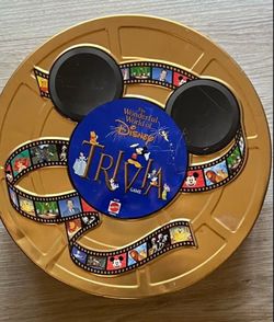 PERFECT GIFT - 5Star-TD Wonderful World of Disney Trivia Game in Collectible Tin - Mint condition