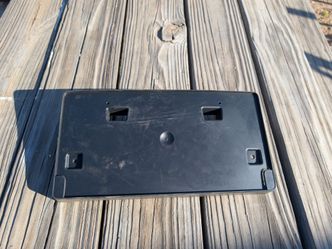 2018 Chrysler 300 front plate mount