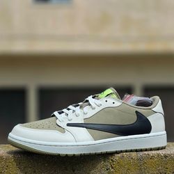 Jordan 1 Retro Low Golf
Travis Scott Neutral Olive