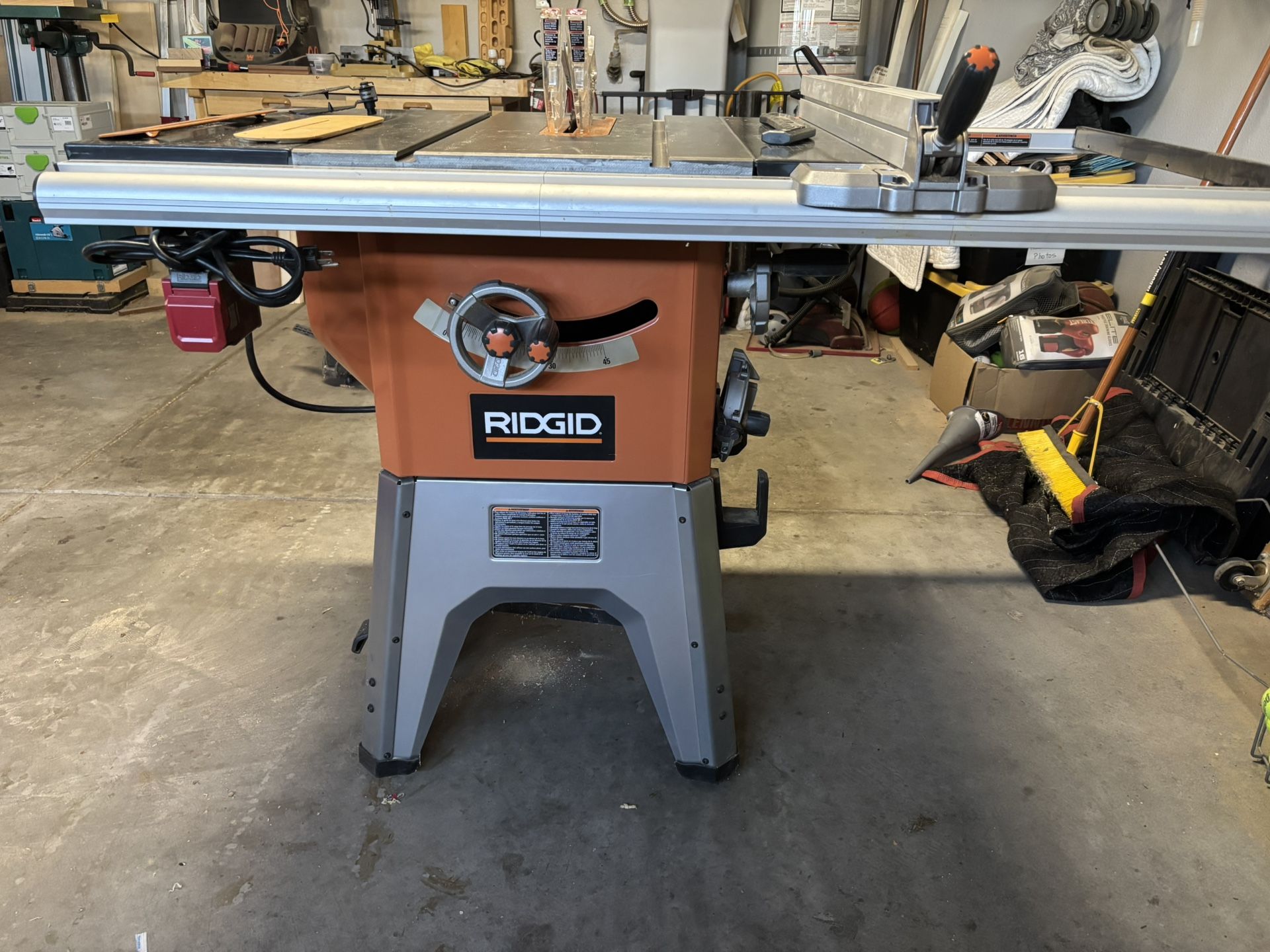 Rigid R4512 Table saw