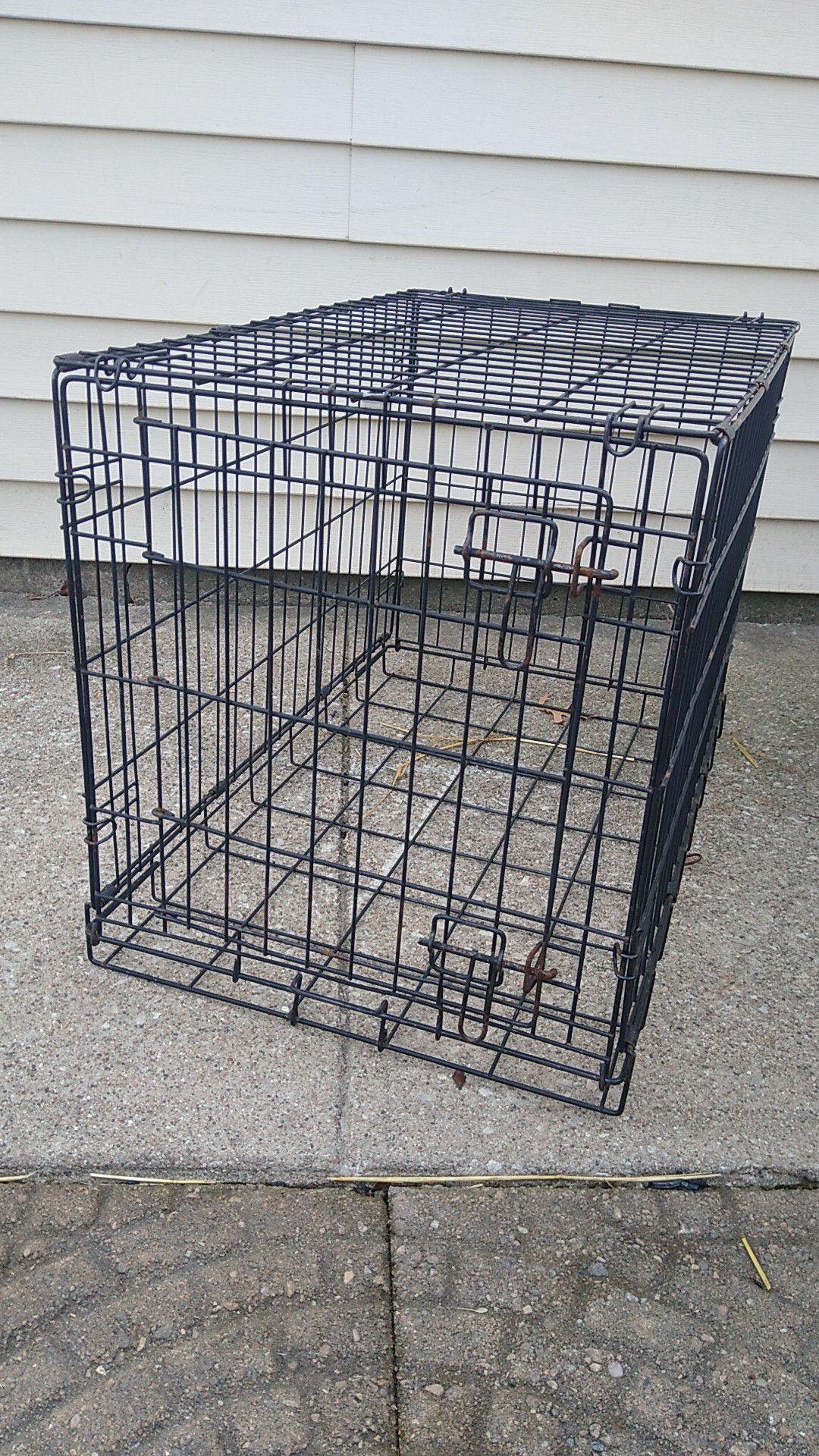 Metal dog cage