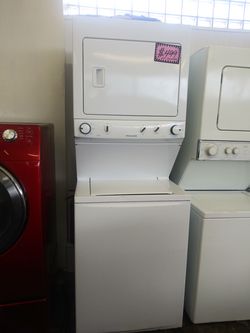 FRIGIDAIRE. 27 in stackable washer /dryer working perfectly