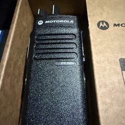 MOTOROLA 2 WAY RADIO