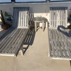 Modern Teak Hardwood Chaise Lounge Chairs Set of 2 with table