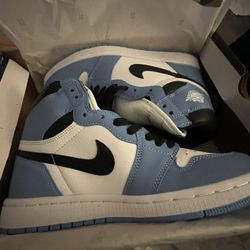 Air Jordan 1 Retro High OG. Size 7Wht/ Blk/ Babyblue.