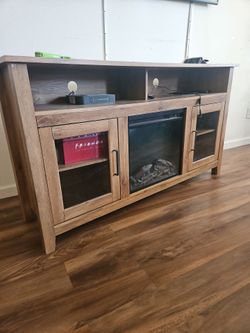 TV CONSOLE WITH ELECTRIC HEATER
